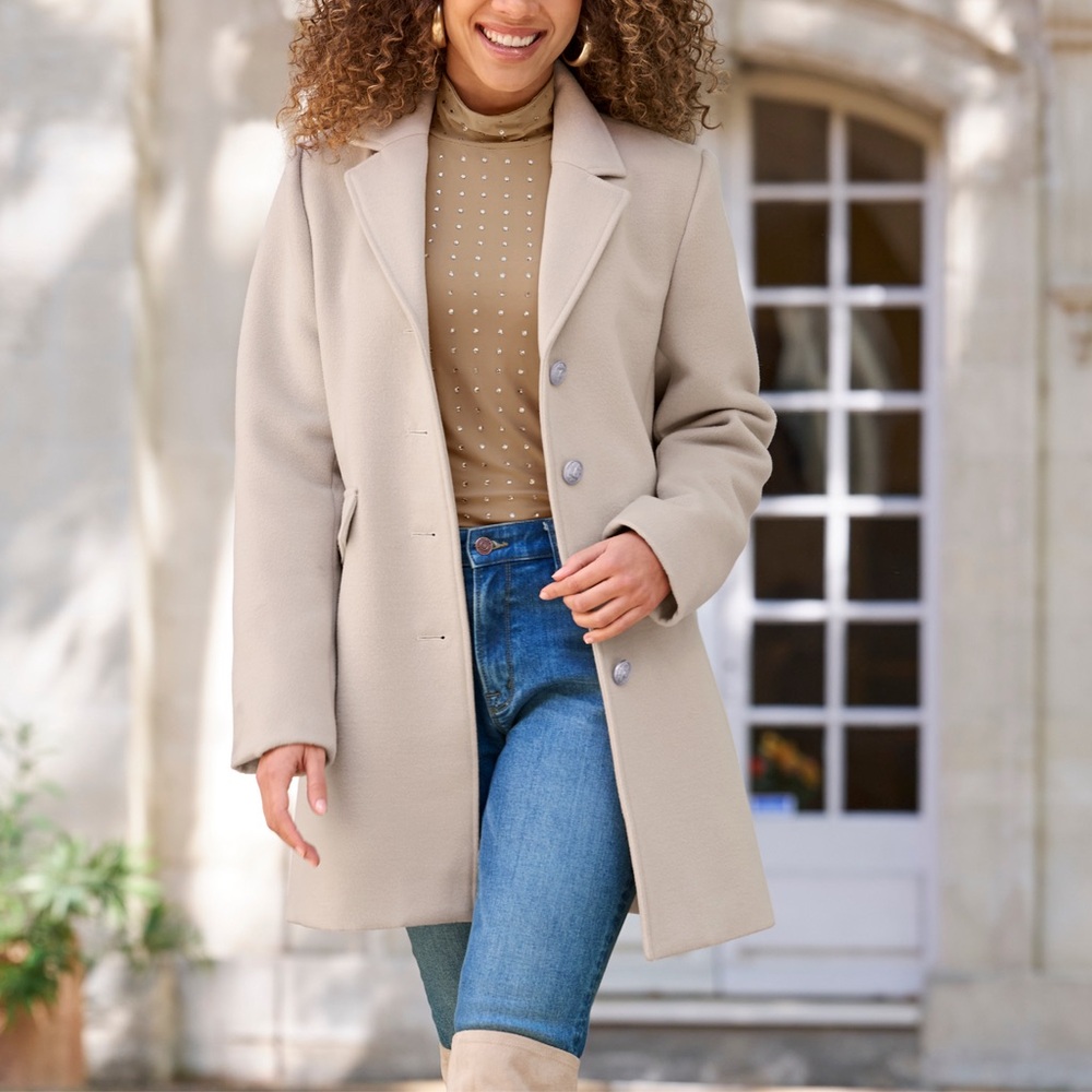 Boston Proper Women's Beige Single-Breasted Coat with Gold-Tone Buttons • S